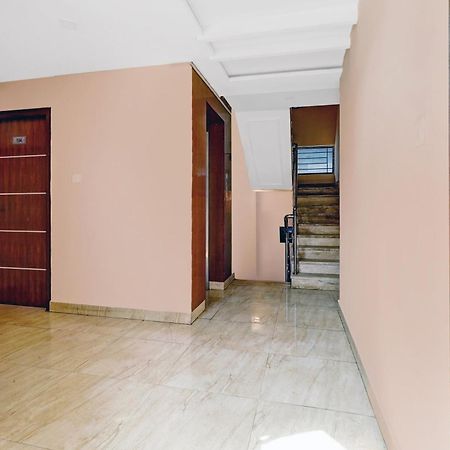 Oyo Townhouse 82047 Srk Live Inn Castle Near Ragigudda Sri Prasanna Anjaneyaswamy Temple Bengaluru Zewnętrze zdjęcie