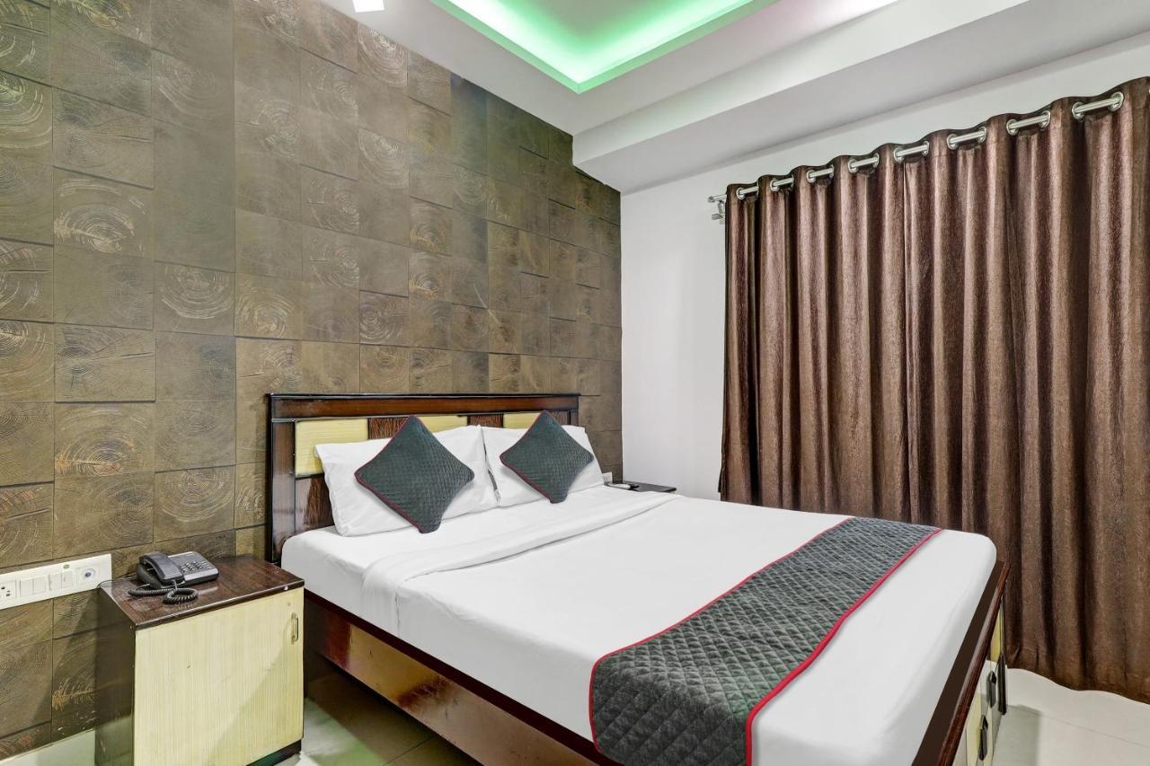 Oyo Townhouse 82047 Srk Live Inn Castle Near Ragigudda Sri Prasanna Anjaneyaswamy Temple Bengaluru Zewnętrze zdjęcie